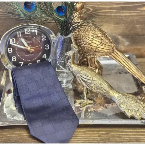 Vintage Valentino Navy Silk Made In Italy Designer Classic Daddy 90s y2k Boss - Picture 11 of 11